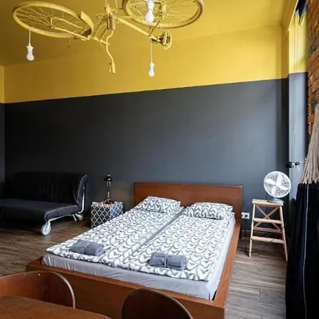 Apartment Close-golden - Cozy Studio - Great Location&k28