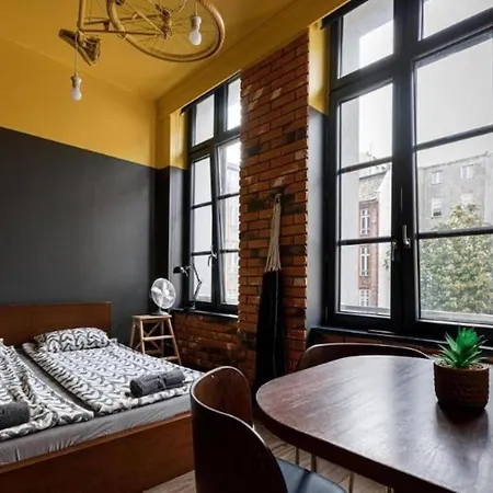 Apartment Close-golden - Cozy Studio - Great Location&k28